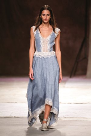 Roberto Verino viaja al antiguo Egipto con 'Marhaba'