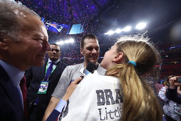 Vivian, la hija de Gisele Bündchen y Tom Brady, la gran protagonista de la Super Bowl con los periodistas