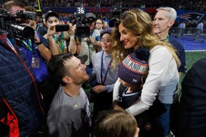 Tom Brady celebra la victoria de la Super Bowl con Gisele Bündchen