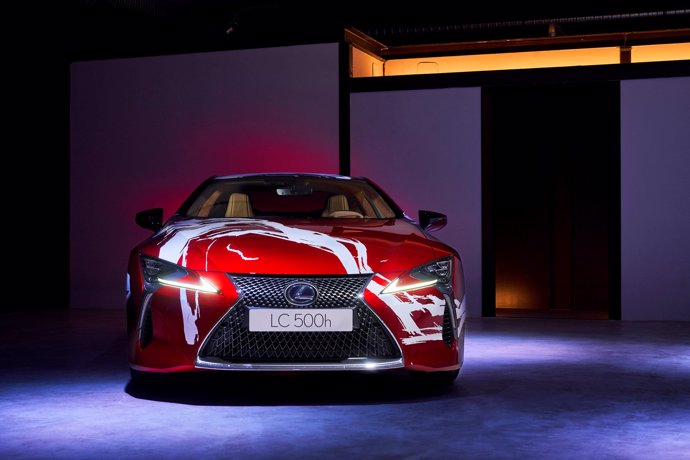 LEXUS LC500h Art Car inspirado en la fluidez, en la velocidad y en la técnica y el detalle  