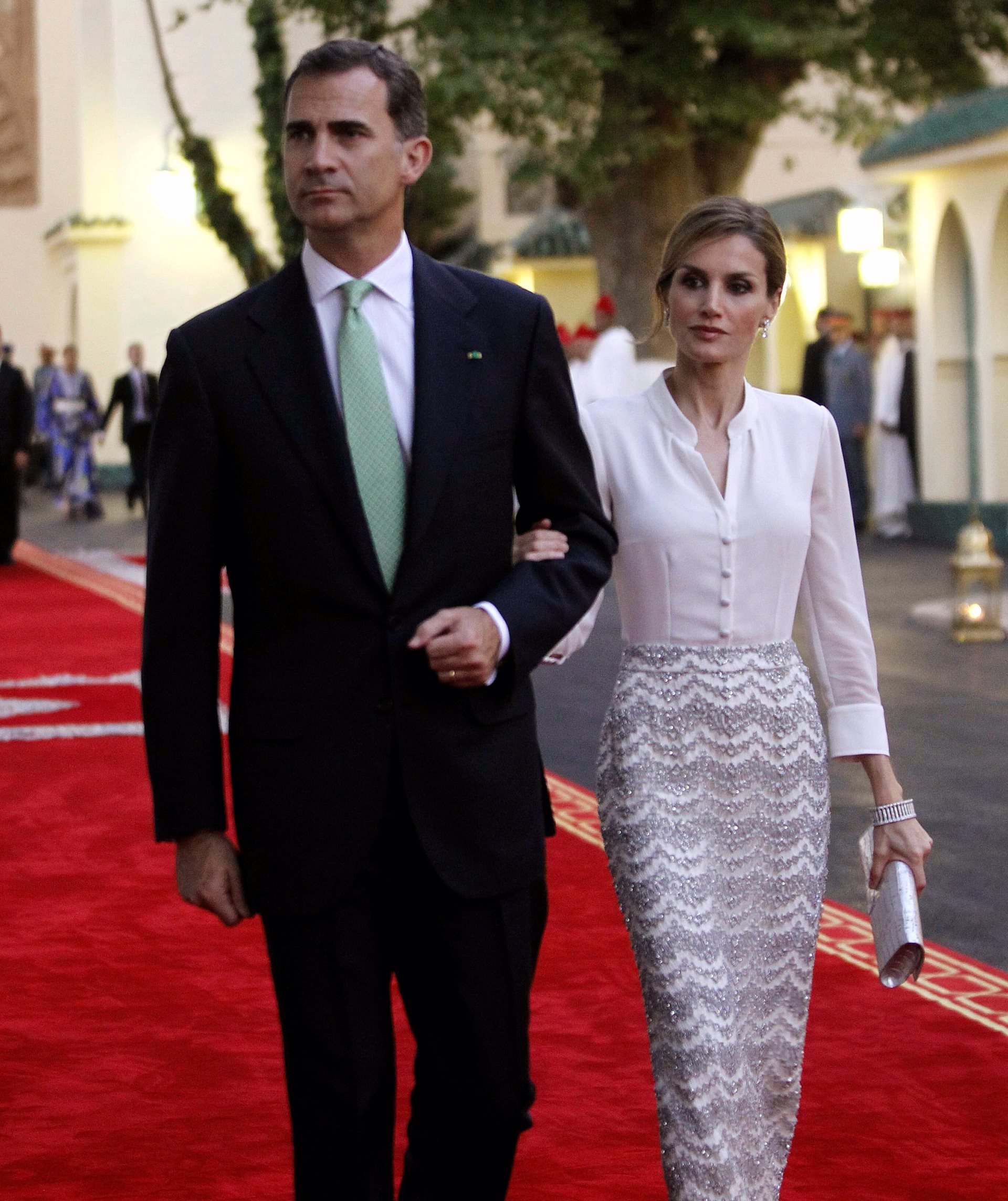 Felipe VI, Letizia visitan Marruecos  en 2014 y también vistió de blanco