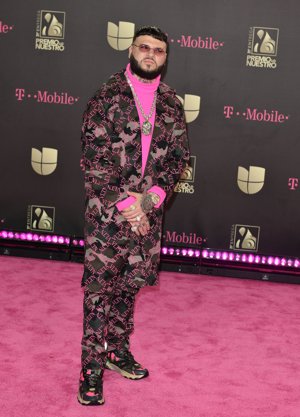 Farruko en la alfombra de los premios Lo Nuestro 2019