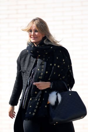 Alba Carrillo sale de las instalaciones de Telecinco