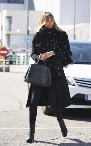 Alba Carrillo sale de las instalaciones de Telecinco