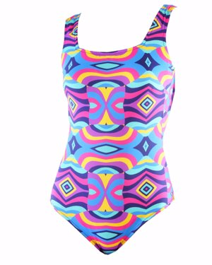 Venus, más de 85 años haciendo bañadores y bikinis que recogen y estilizan