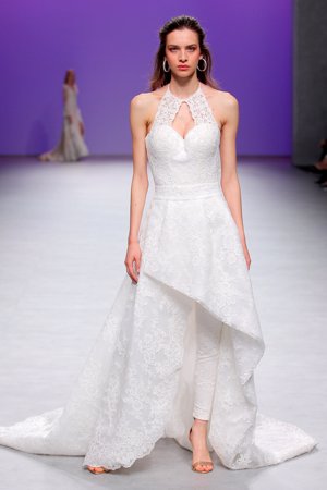 María Salas arrasa en la Valmont Barcelona Bridal Fashion Week