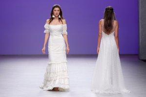 María Salas arrasa en la Valmont Barcelona Bridal Fashion Week