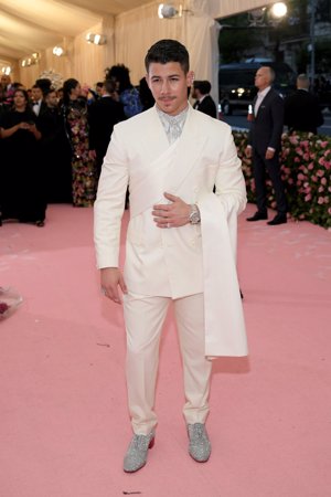 Nick Jonas en la Gala Met 2019 de  Dior Men