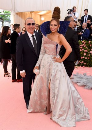 Thalia y Tommy Mottola en la Gala Met 2019