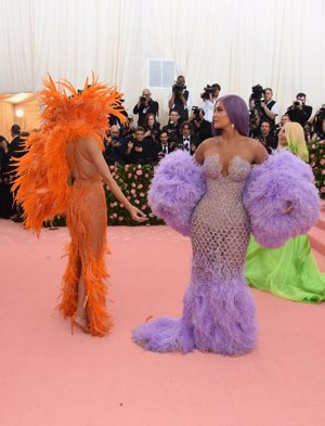 Kendall Jenner y Kylie Jenner en la Gala Met 2019