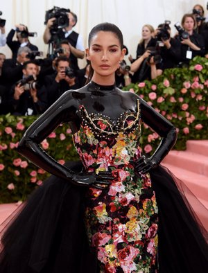 Lily Aldridge en la gala Met 2019