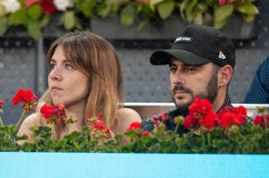 Andrea Guasch con su novio