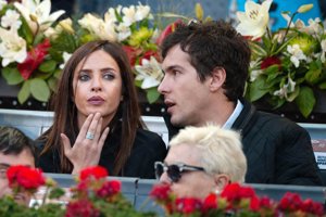 Paula Prendes con su novio