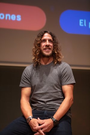 Carles Puyol trata las claves de la nutrición con motivo del 100 aniversario de Danone