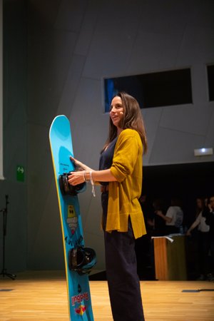 La snowboarder Queralt Castellet en el 100 aniversario de Danone con The Love Behind Food Summit