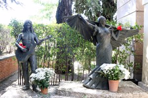 La familia Flores recuerda a la gran Lola Flores en el 24 aniversario de su muerte