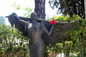 La familia Flores recuerda a la gran Lola Flores en el 24 aniversario de su muerte