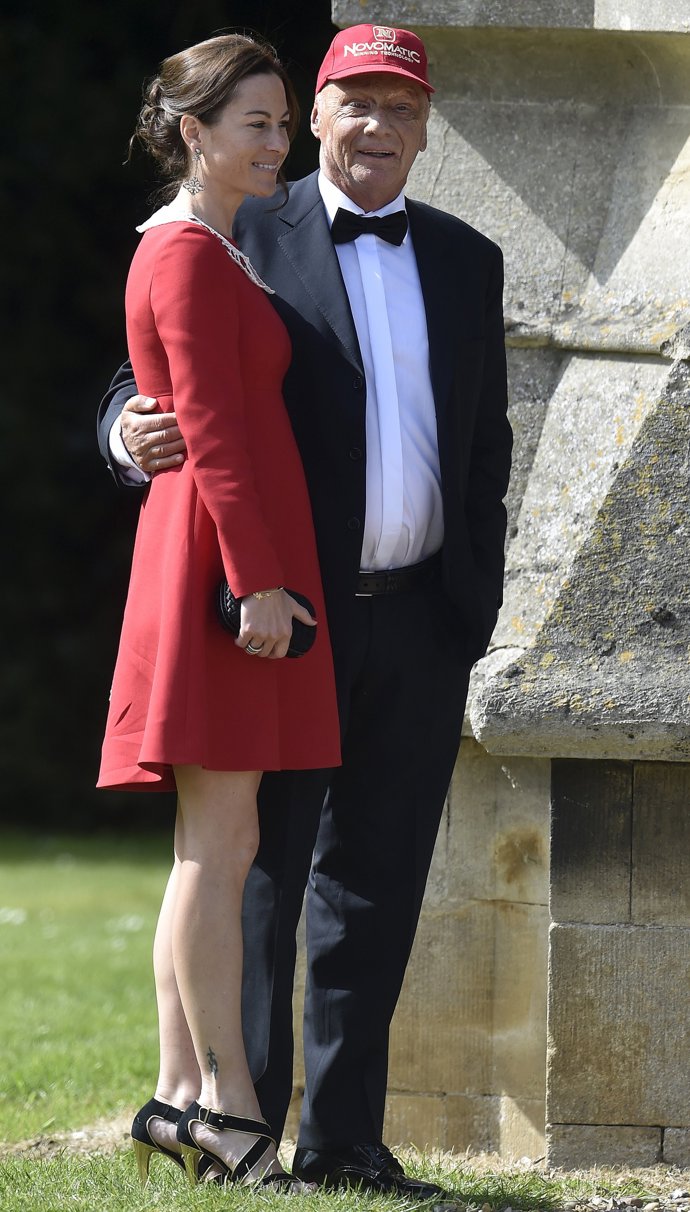 Niki Lauda y su esposa Birgit en la boda de la cantante británica y ex integrante de la banda Spice Girls, Geri Halliwell y Christian Horner, director del equipo Red Bull Formula One