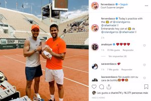 Fernando Verdasco presume de hijo con Rafa Nadal en 'Roland Garros'