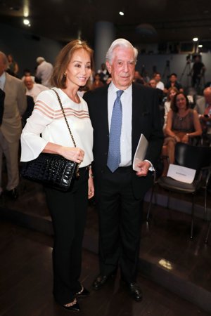 Isabel Preysler no se separa de Mario Vargas llosa