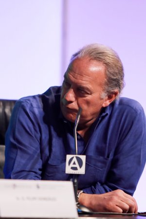 Isabel Preysler no se separa de Mario Vargas llosa