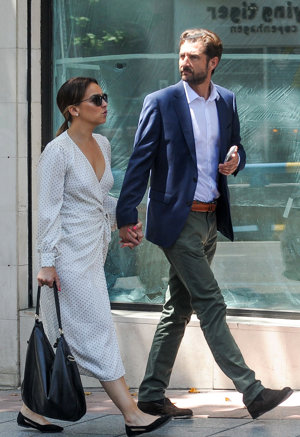 Chenoa presume de su anillo de compromiso