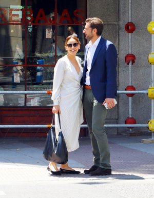 Chenoa presume de su anillo de compromiso