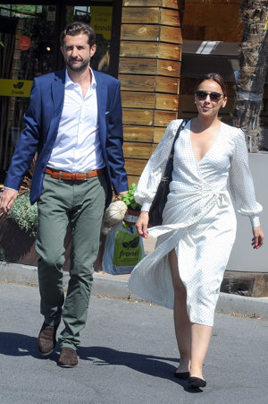 Chenoa presume de su anillo de compromiso