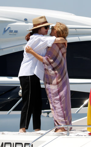 Ana Rosa Quintana y su marido comienzan sus vacaciones en Ibiza