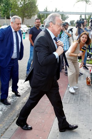 Tristeza y dolor en el adiós a Arturo Fernández