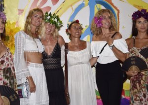 Las celebs se visten de blanco en la inolvidable fiesta 'Flower Power' de Pachá Ibiza