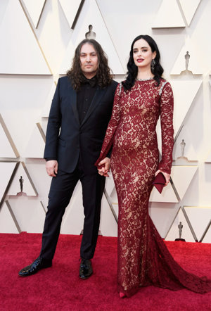 Krysten Ritter y Adam Granduciel en la ceremonia de los Óscar de 2019