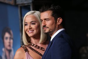 Katy Perry y Orlando Bloom en la premiere de 'Carnival Row'