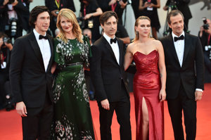 Adam Driver, Laura Dern,  Noah Baumbach, Scarlett Johansson y David Heyman