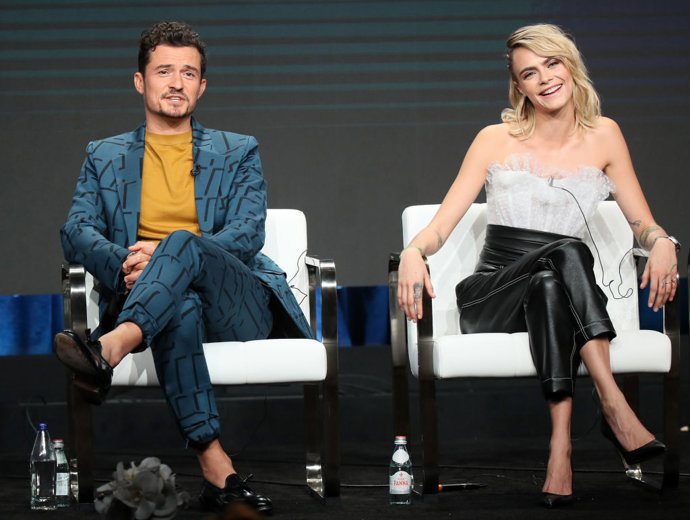 Cara Delevingne y Orlando Bloom en la rueda de prensa de 'Carnival Row'