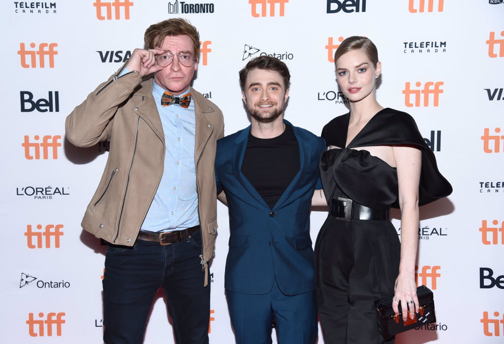 Rhys Darby, Daniel Radcliffe y Samara Weaving en la premiere de 'Guns Akimbo' en el TIFF