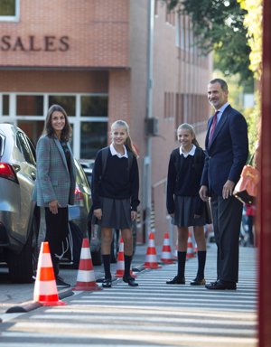 Las hijas de los Reyes empiezan su primer día de colegio