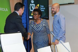 'Las Leonas' arropan a Olivia Fresneda guardando un minuto de silencio por Blanca Fernández Ochoa