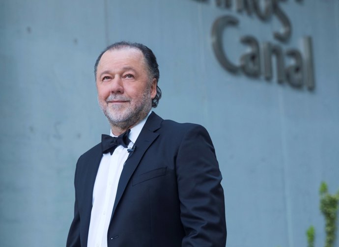 Enrique Piñeyro, show Volar es humano, aterrizar es divino