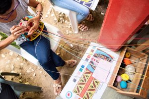 'Latin People' apuesta por la marroquinería y artesanía colombianas
