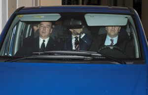 Los familiares de Francisco Franco acuden a la exhumación de sus restos mortales