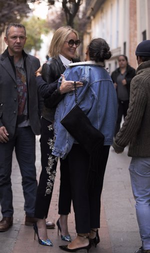 Sharon Stone, una turista que no pasa desapercibida en Madrid