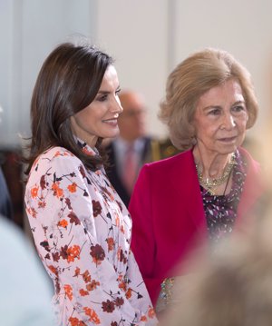 La Reina Letizia y Doña Sofía, compras y complicidad en el Rastrillo Nuevo Futuro