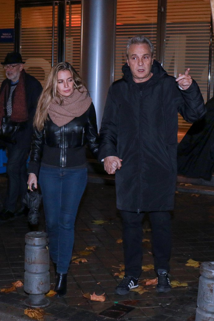 David Summers y su novia Christine,  strellas del partido del Madrid y el PSG