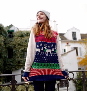 María Valverde: Lidl se suma a la moda de los jerséis navideños que arrasan ugly sweater o friki sweater