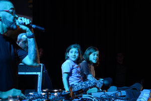 ENFAMILIA, la fiesta solidaria de Dj Neil que ha sido todo un éxito