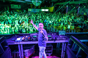 ENFAMILIA, la fiesta solidaria de Dj Neil que ha sido todo un éxito