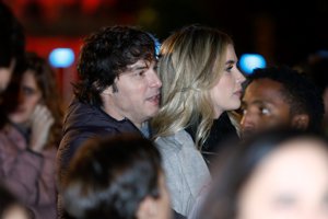 Jordi Cruz presume de su amor por Rebecca Lima en Madrid