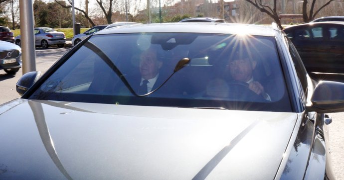 Los Reyes Felipe y Letizia, junto con Elena, Cristina y los Reyes Juan Carlos y Sofía despiden a la Infanta Pilar