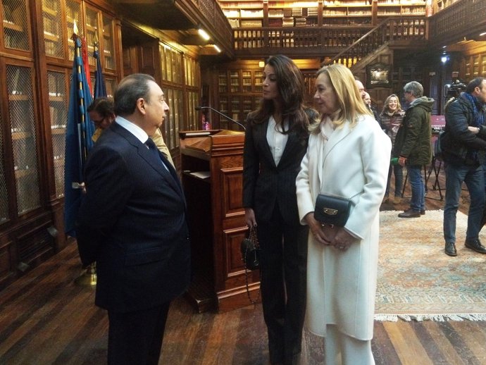 Silvia Gómez-Cuétara se convierte en la gran protagonista en la Universidad de Oviedo